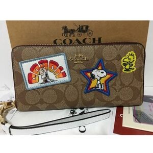 COACH X Peanuts wallet NWOT